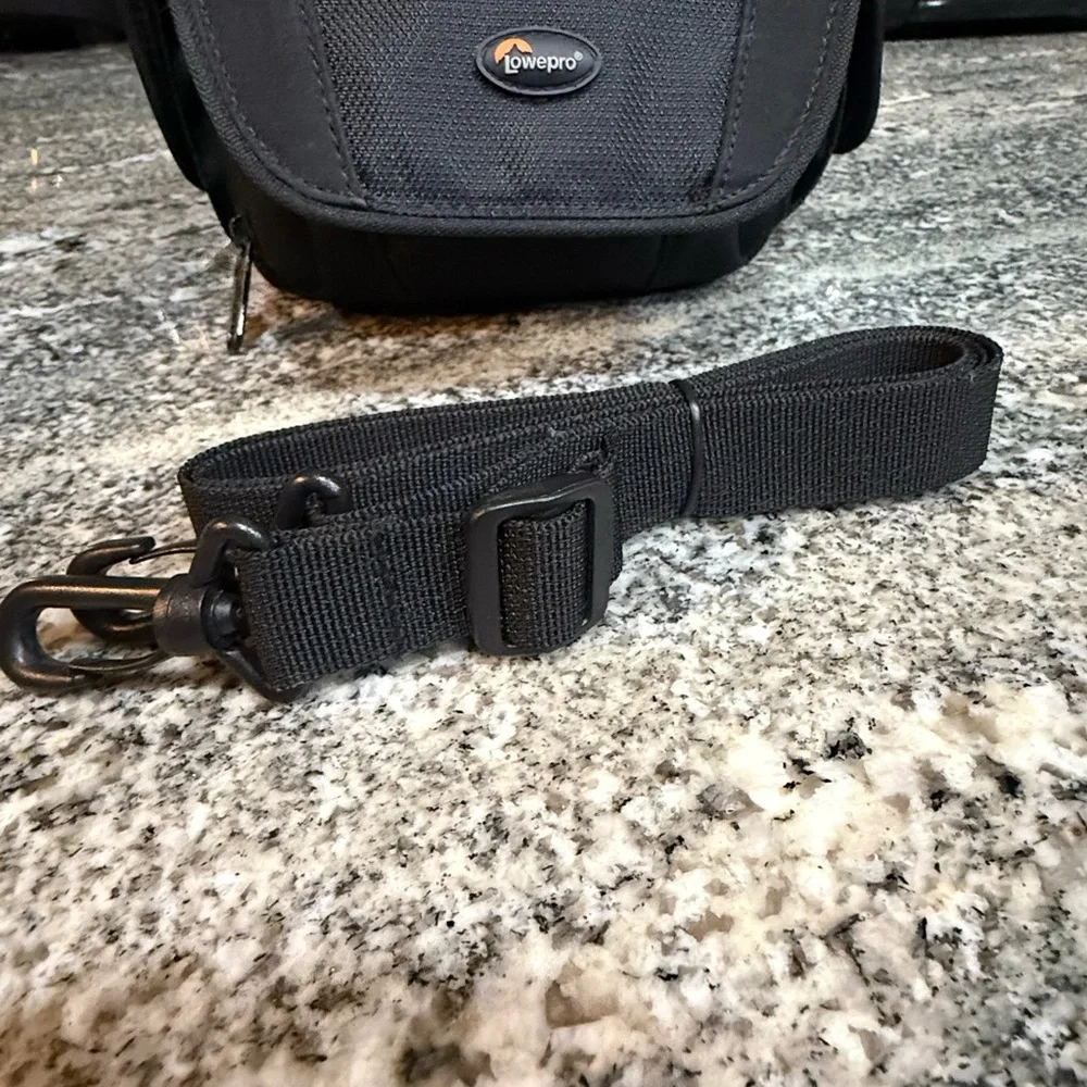 Lowepro Edit 110 Black Nylon Digital / Video / Camera Bag